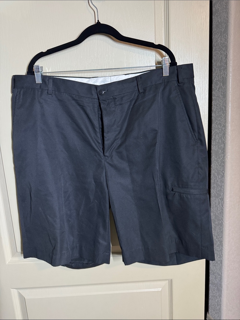 Alan Flusser Golf: Black Flat-Front Men's Shorts Size 40